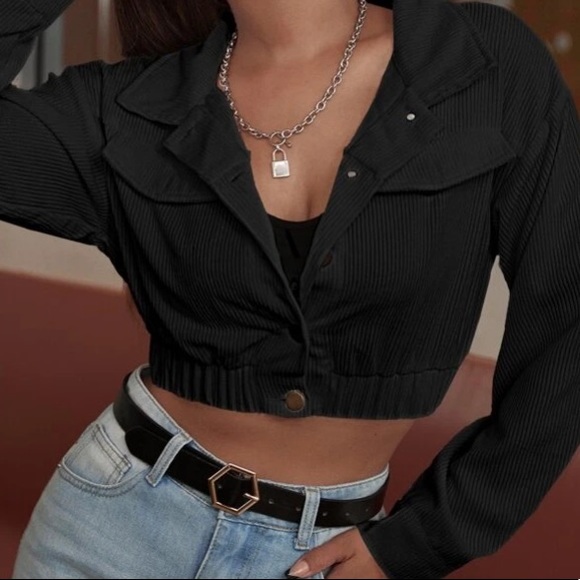 Black Button Up Jacket with Pockets in M - Picture 3 of 4